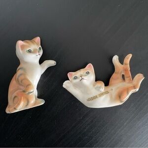 $10 SALE Playful Cat Salt & Pepper Shakers Ceramic Collectible Vintage Retro